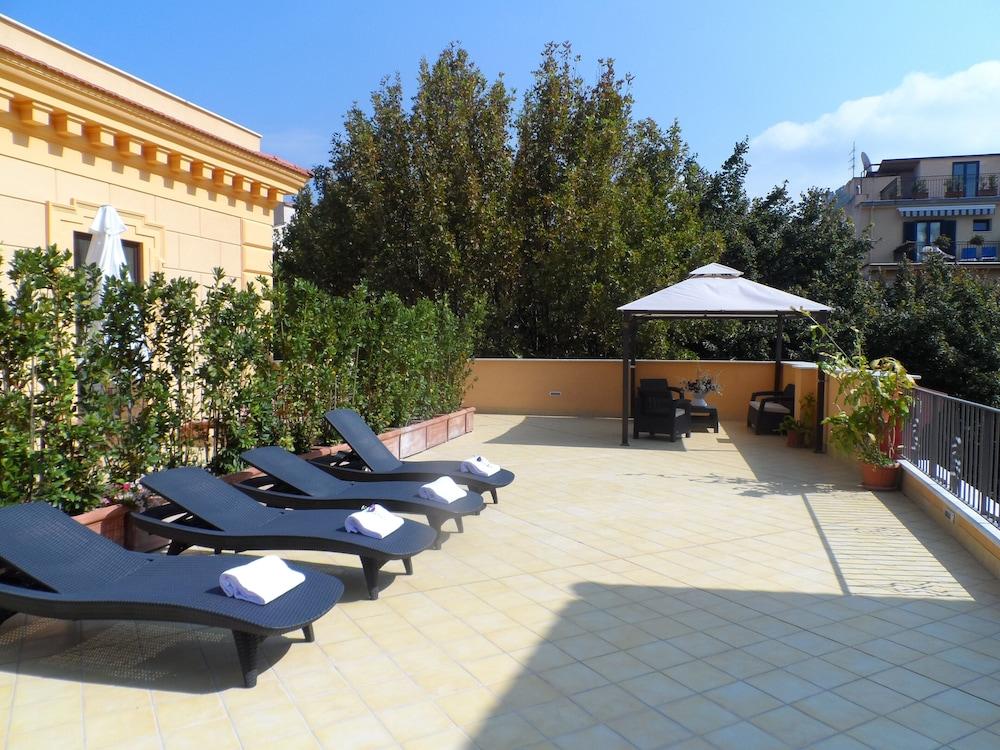 Palazzo Jannuzzi Relais Guest house 4*