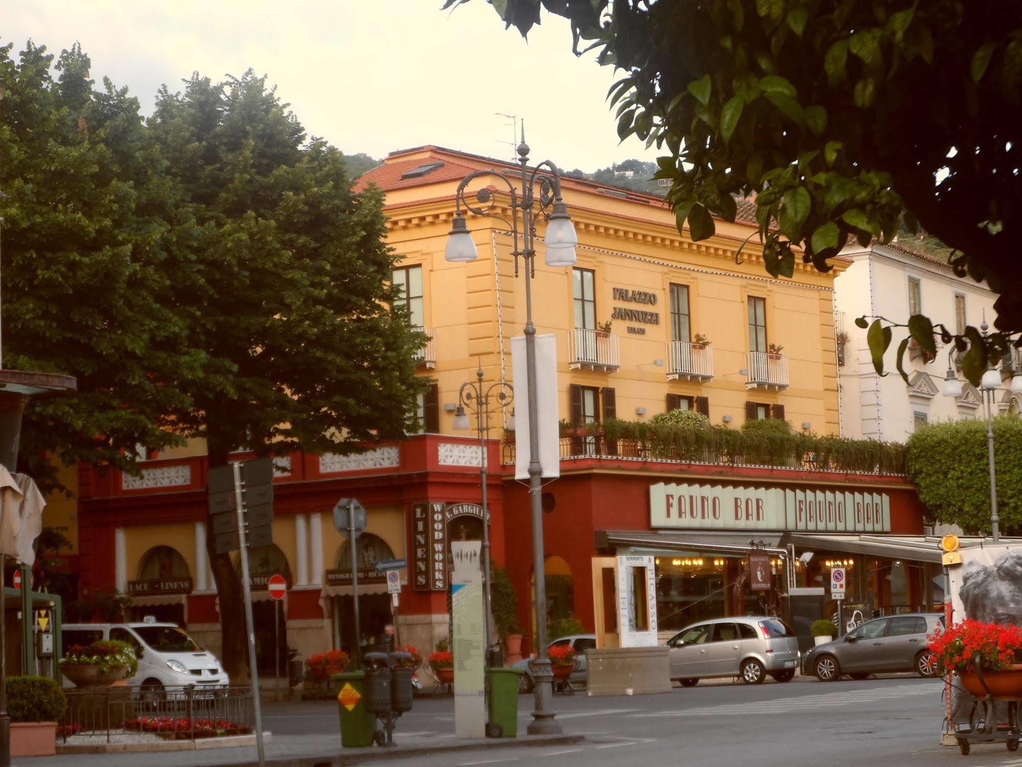 Palazzo Jannuzzi Relais Guest house